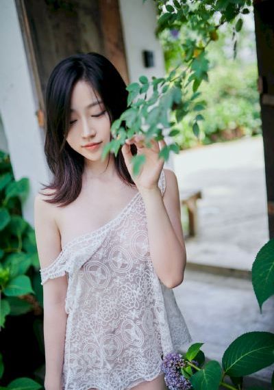 美谷朱里