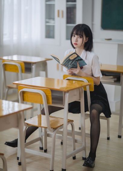 裙子下面有怪兽