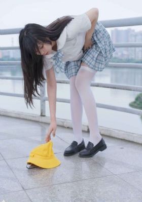 她在丈夫面被耍了中文2017