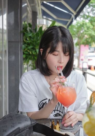 顶女人臀部泄精视频