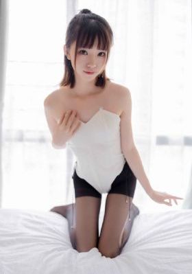 妻子在公司加班